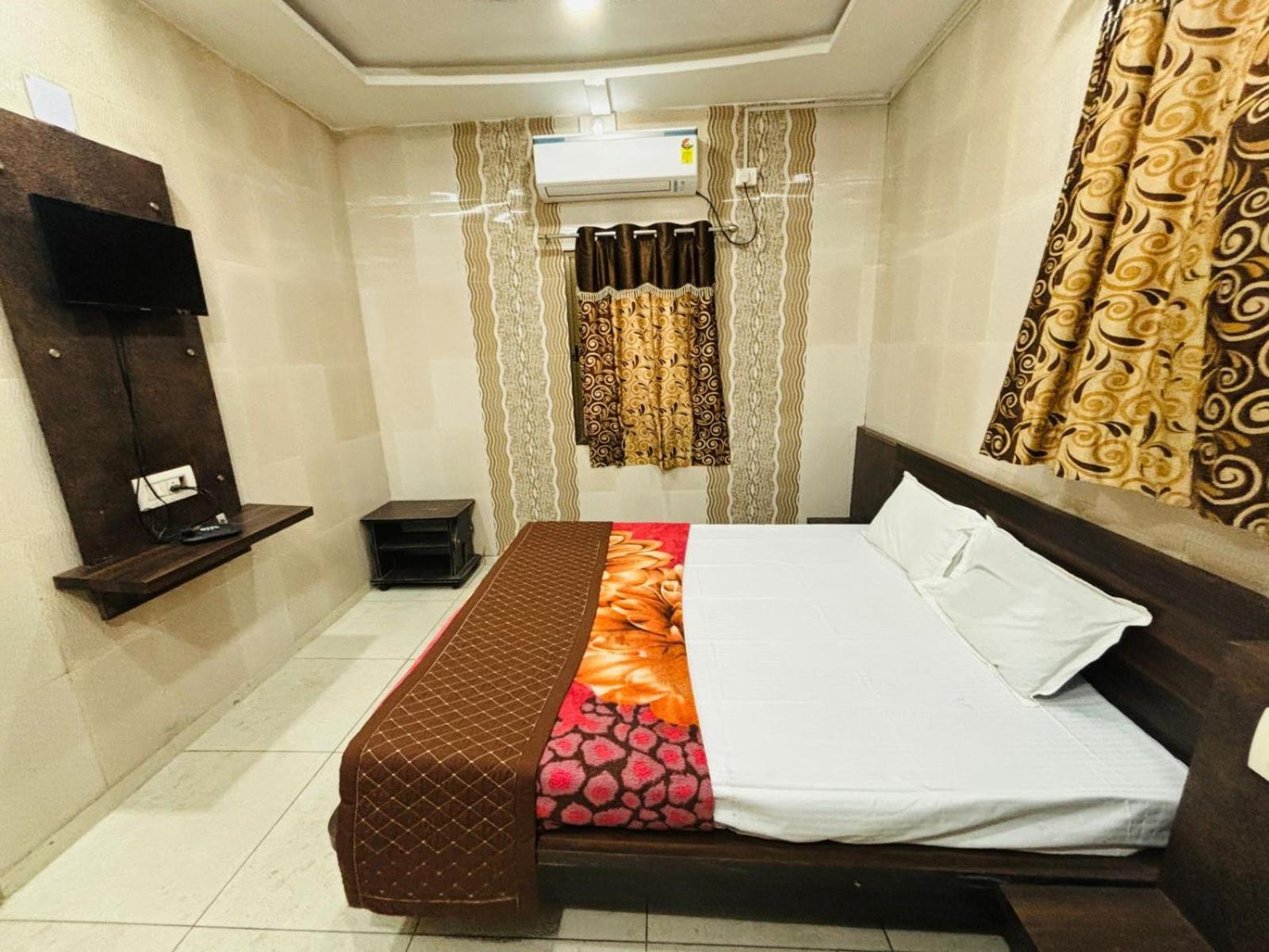 Hotel Shree Nath - 200 Meters From Dwarkadhish Temple Exterior foto