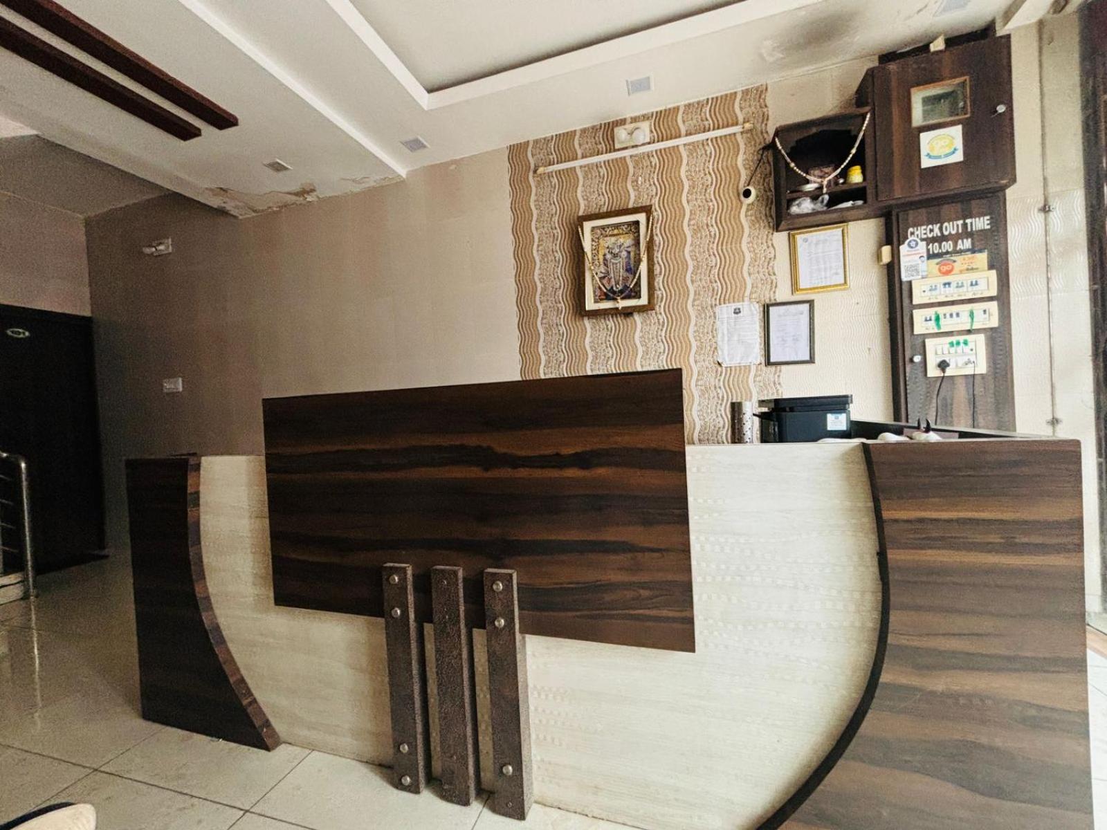 Hotel Shree Nath - 200 Meters From Dwarkadhish Temple Exterior foto